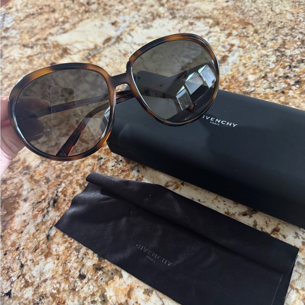 Givenchy Oversized Tortoiseshell Sunglasses With … - image 4